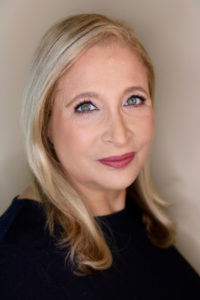 Ellen_1047-200x300